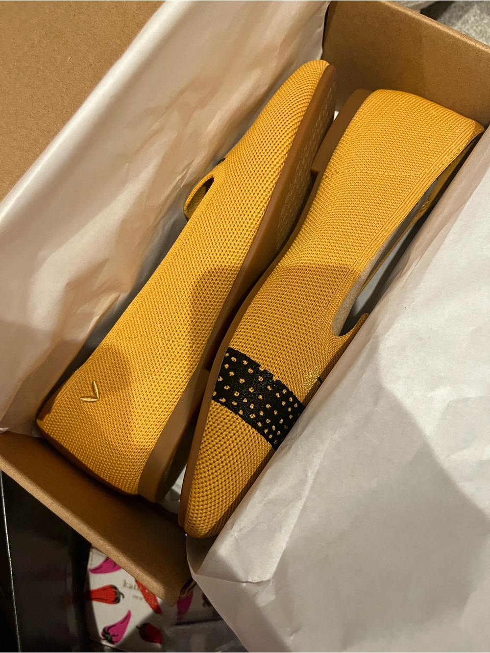 Vivaia Audrey Ginger Yellow Dot Cat Embroidered Loafers (Sz EU 40) NIB - Picture 3 of 5